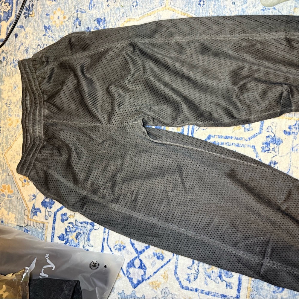 Raspberry hills /gvgallery mesh pants